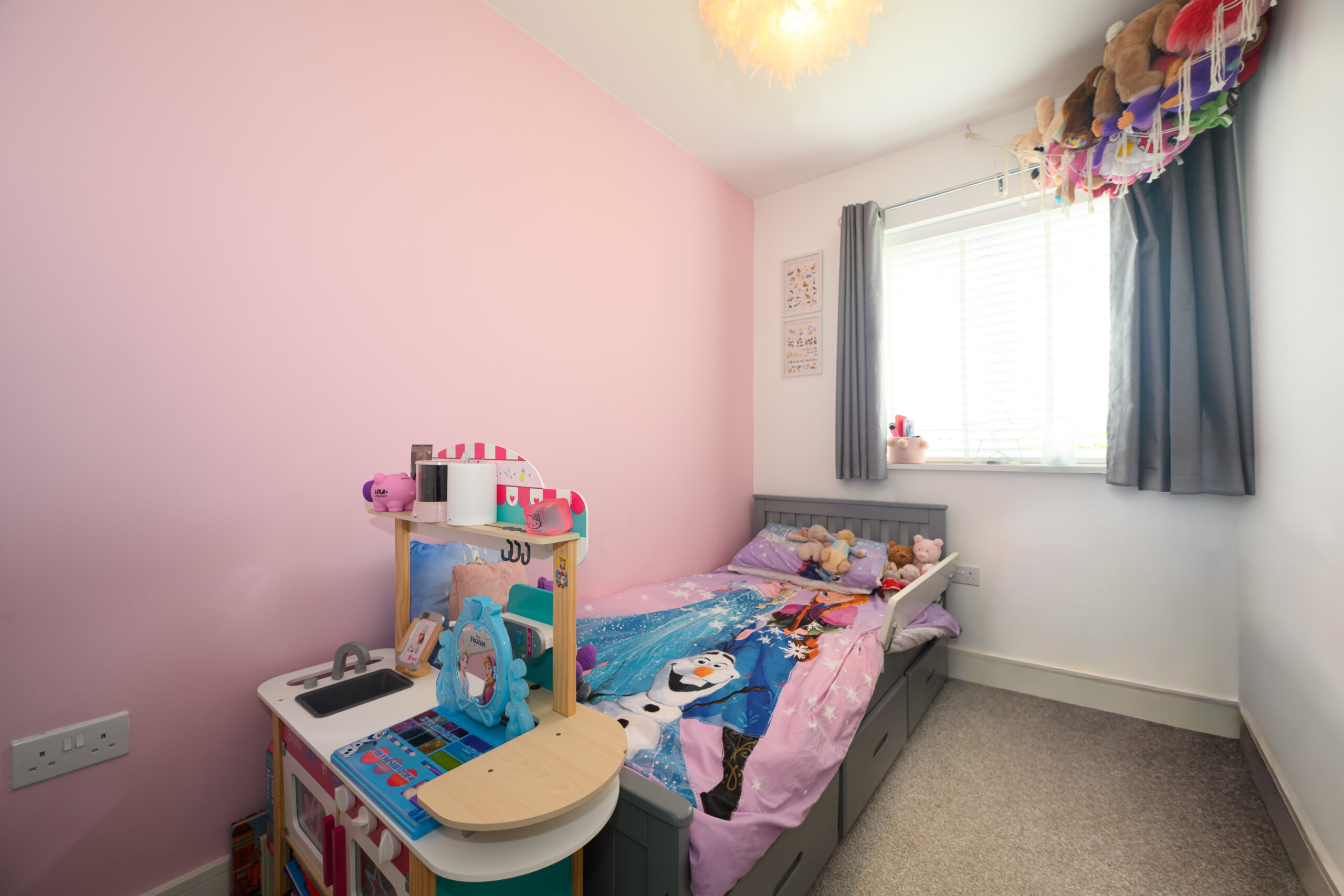 Spacious 3 Bedroom Semi-Detached Property for Sale in Newton-le-Willows (WA12) Spacious 3 Bedroom Semi-Detached Property for Sale in Newton-le-Willows (WA12)