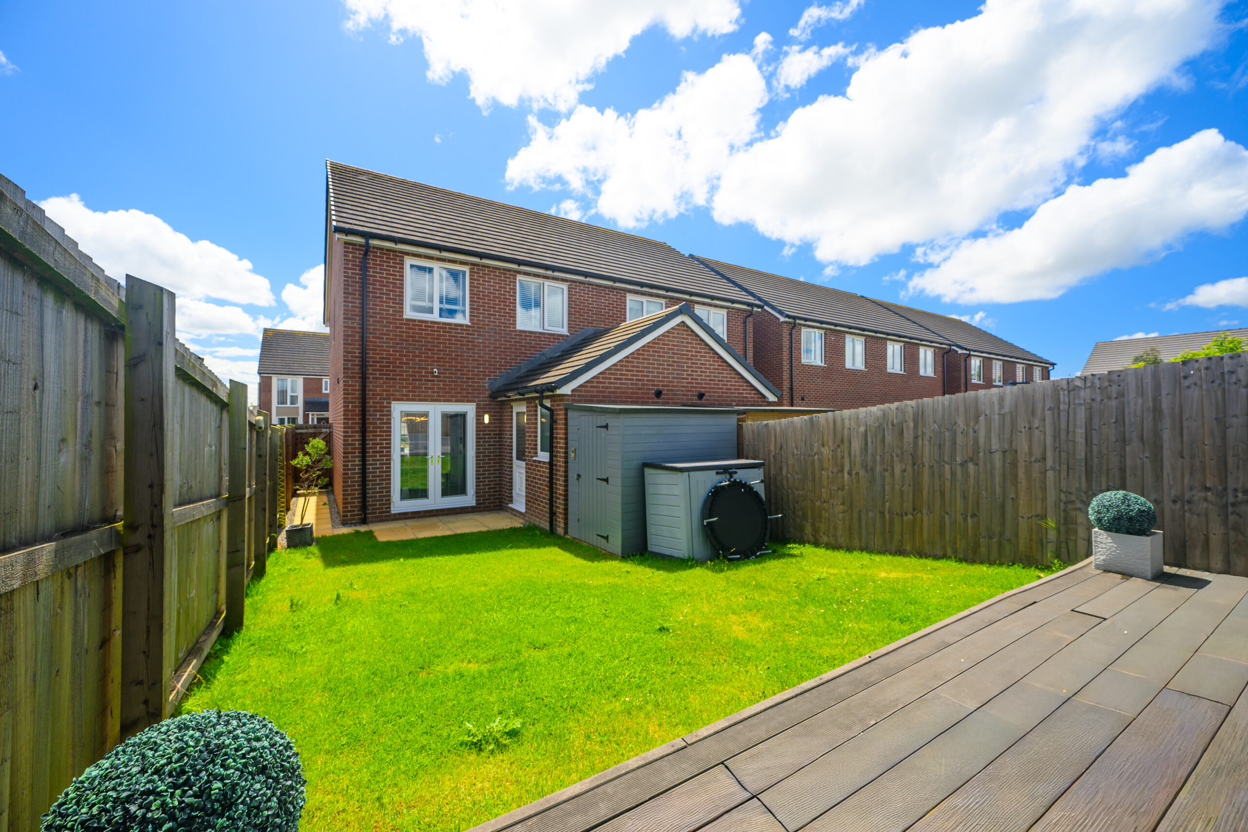 Spacious 3 Bedroom Semi-Detached Property for Sale in Newton-le-Willows (WA12) Spacious 3 Bedroom Semi-Detached Property for Sale in Newton-le-Willows (WA12)