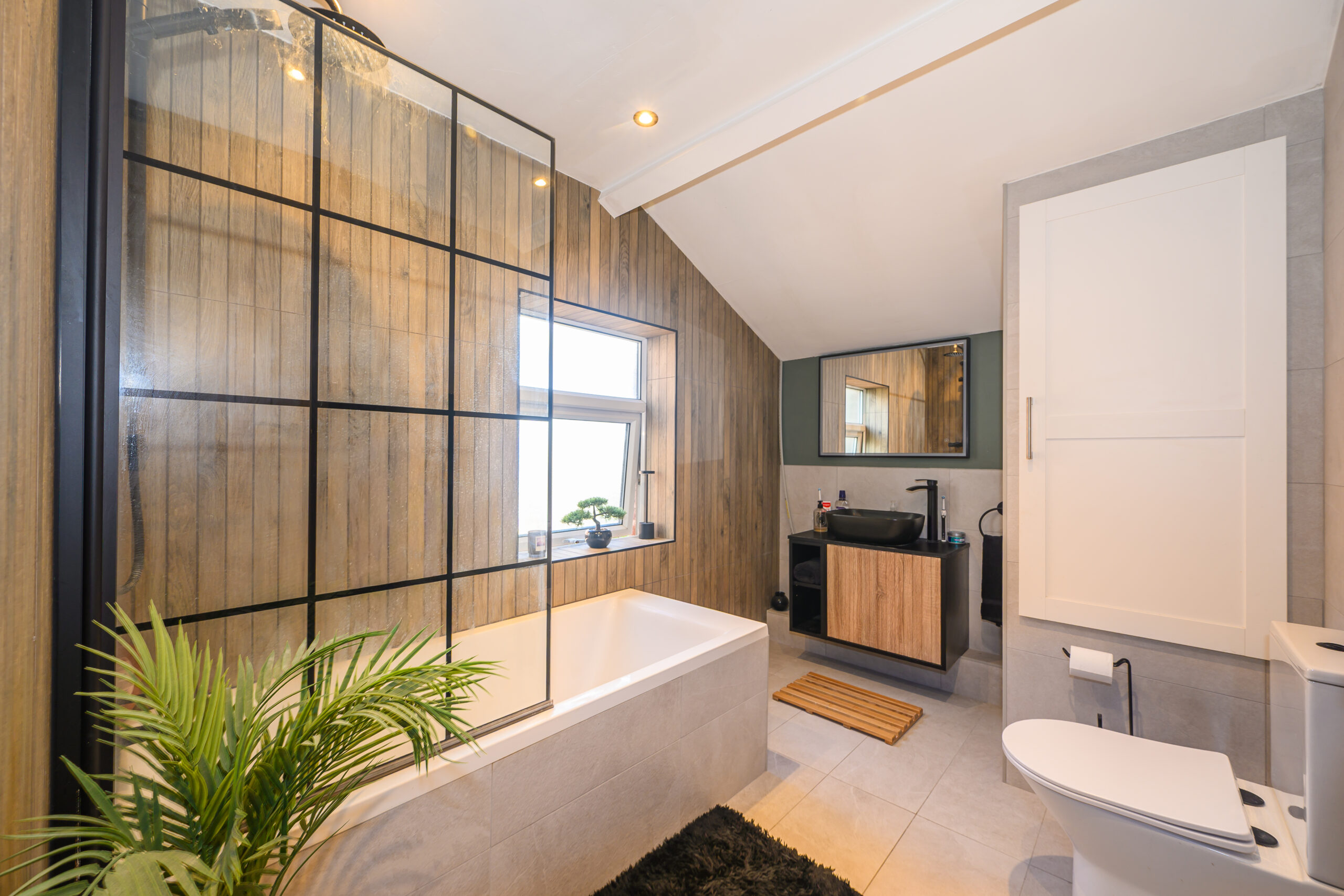 Beautifully Presented 2/3 Bedroom Semi-Detached Home For Sale in Newton-le-Willows (WA12) Beautifully Presented 2/3 Bedroom Semi-Detached Home For Sale in Newton-le-Willows (WA12)