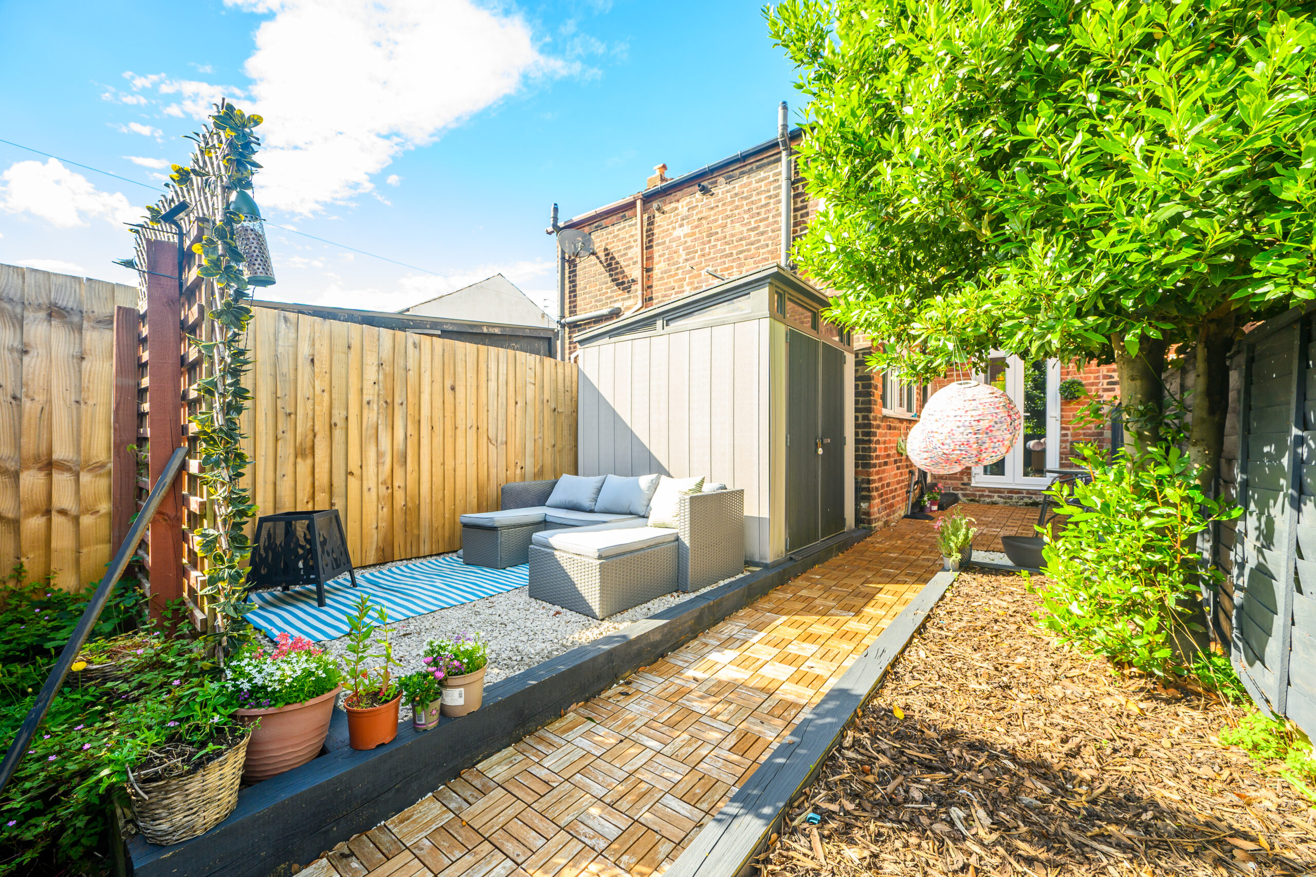 Beautifully Presented 2/3 Bedroom Semi-Detached Home For Sale in Newton-le-Willows (WA12) Beautifully Presented 2/3 Bedroom Semi-Detached Home For Sale in Newton-le-Willows (WA12)