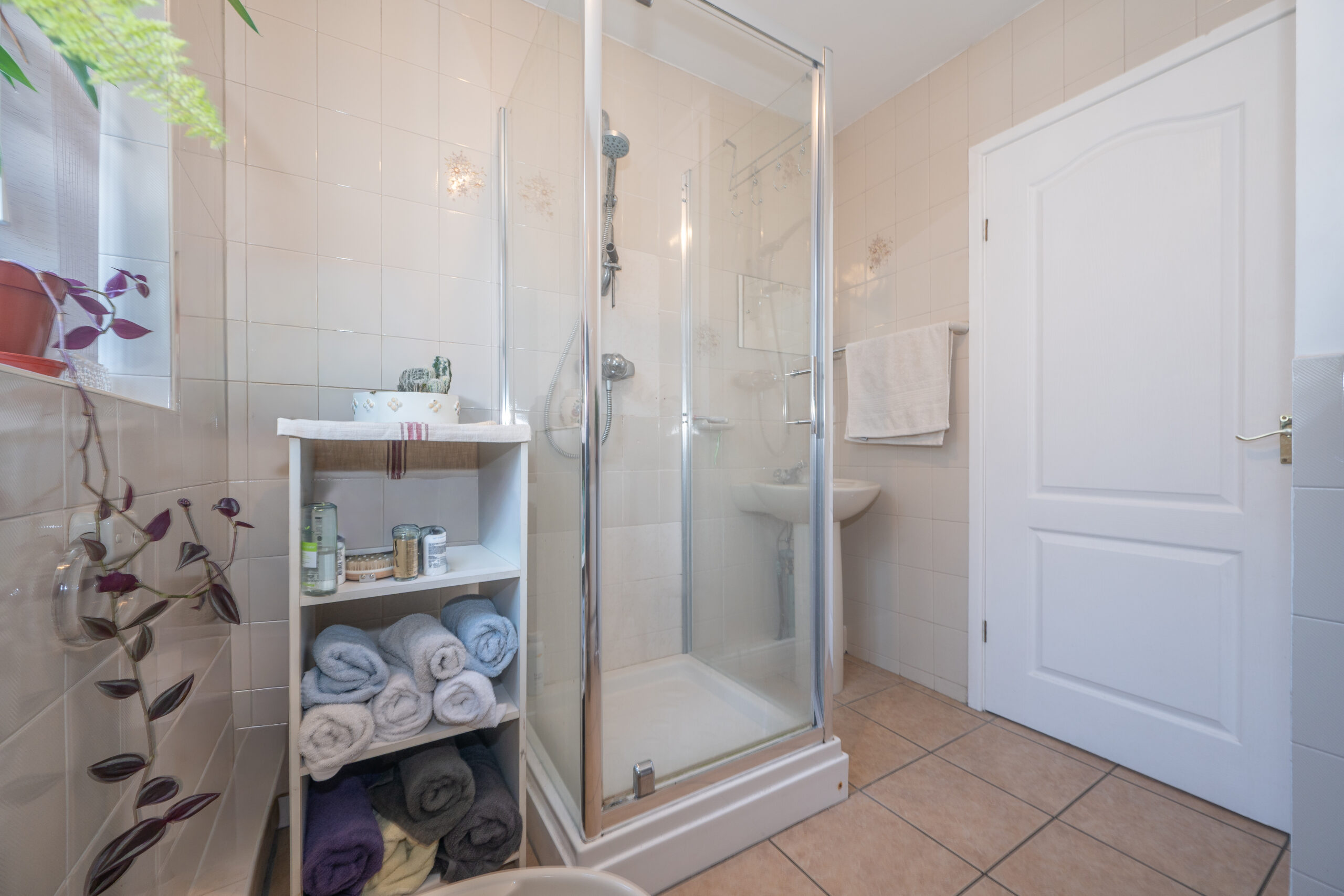 Lovely 3 Bedroom Detached Bungalow For Sale in Newton-le-willows (WA12) Lovely 3 Bedroom Detached Bungalow For Sale in Newton-le-willows (WA12)