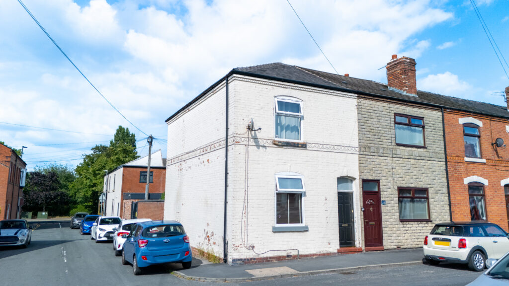Nicely Styled 2 Bedroom End-Terraced Home for Sale in Newton-Le-Willows, WA12