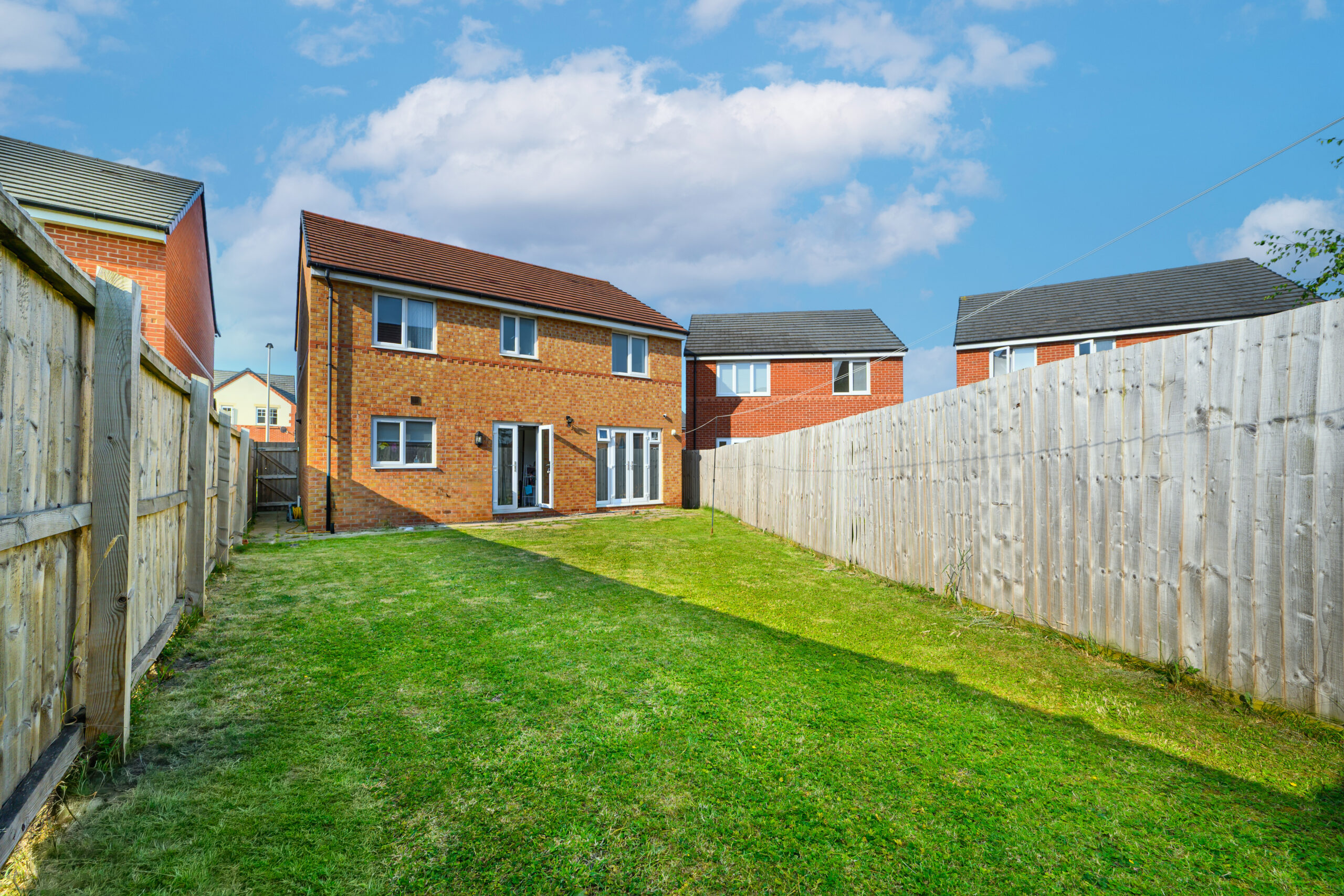 Spacious 4 Bedroom Detached Family Home For Sale in Golborne (WA3) Spacious 4 Bedroom Detached Family Home For Sale in Golborne (WA3)