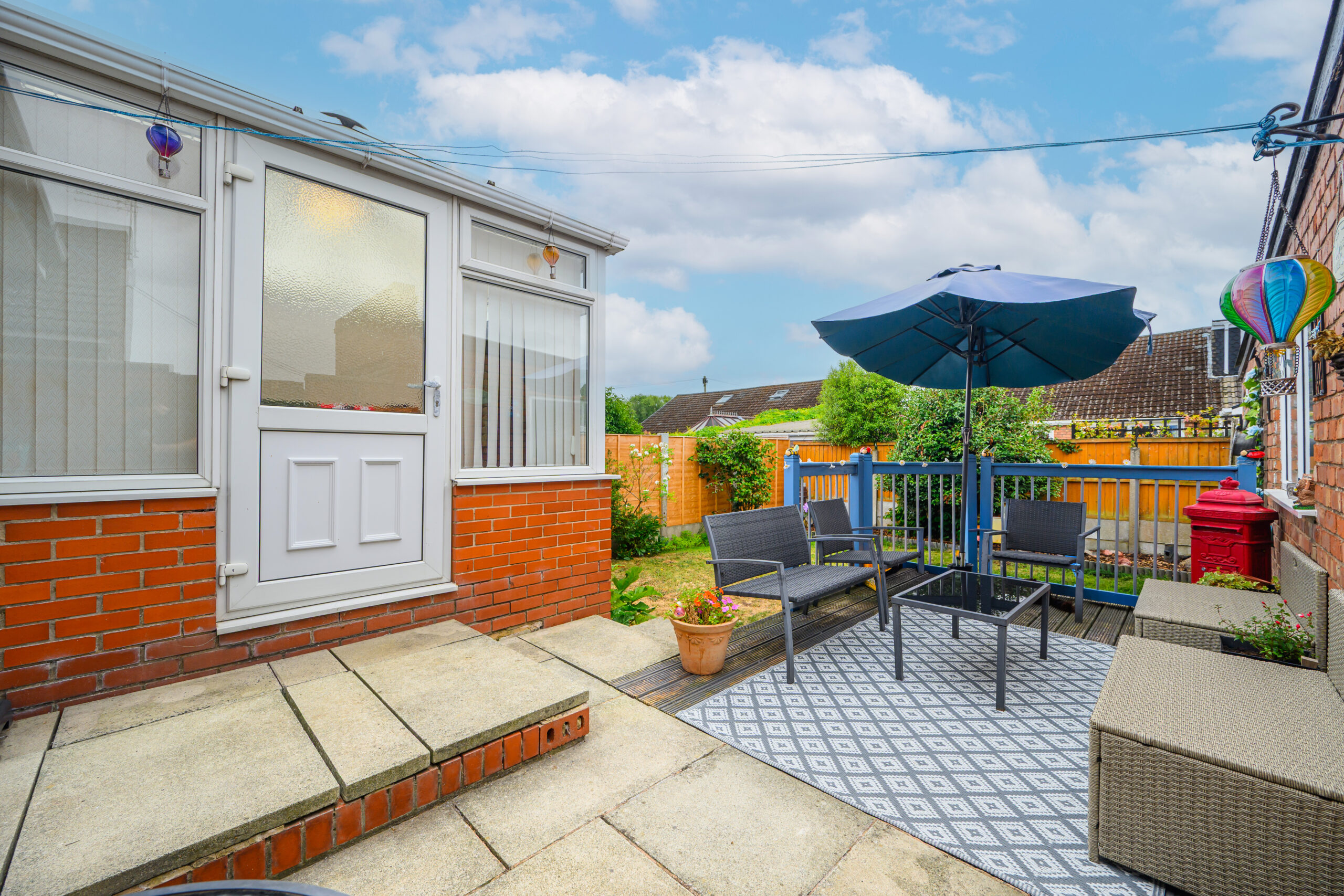 Well-Presented 3-Bedroom Semi-Detached Bungalow for Sale in Newton-Le-Willows (WA12) Well-Presented 3-Bedroom Semi-Detached Bungalow for Sale in Newton-Le-Willows (WA12)