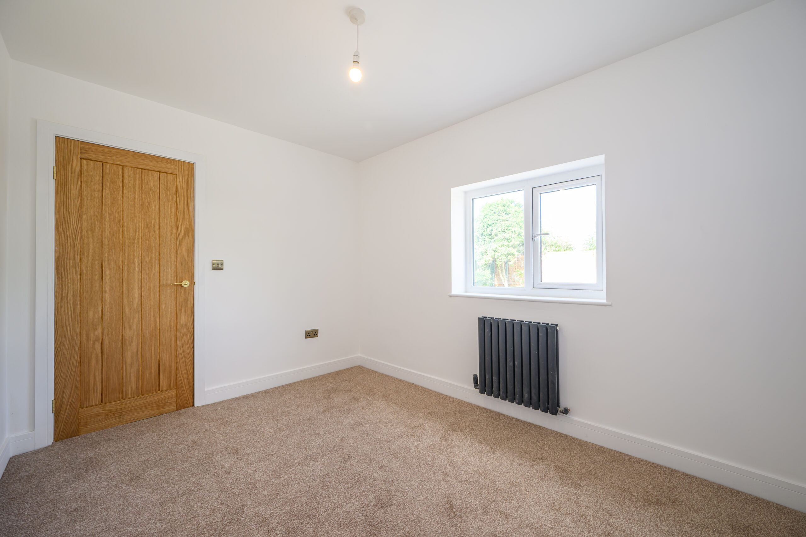 Stunning Fully Renovated 3-Bedroom Bungalow For Sale in Winwick, Warrington (WA2) Stunning Fully Renovated 3-Bedroom Bungalow For Sale in Winwick, Warrington (WA2)