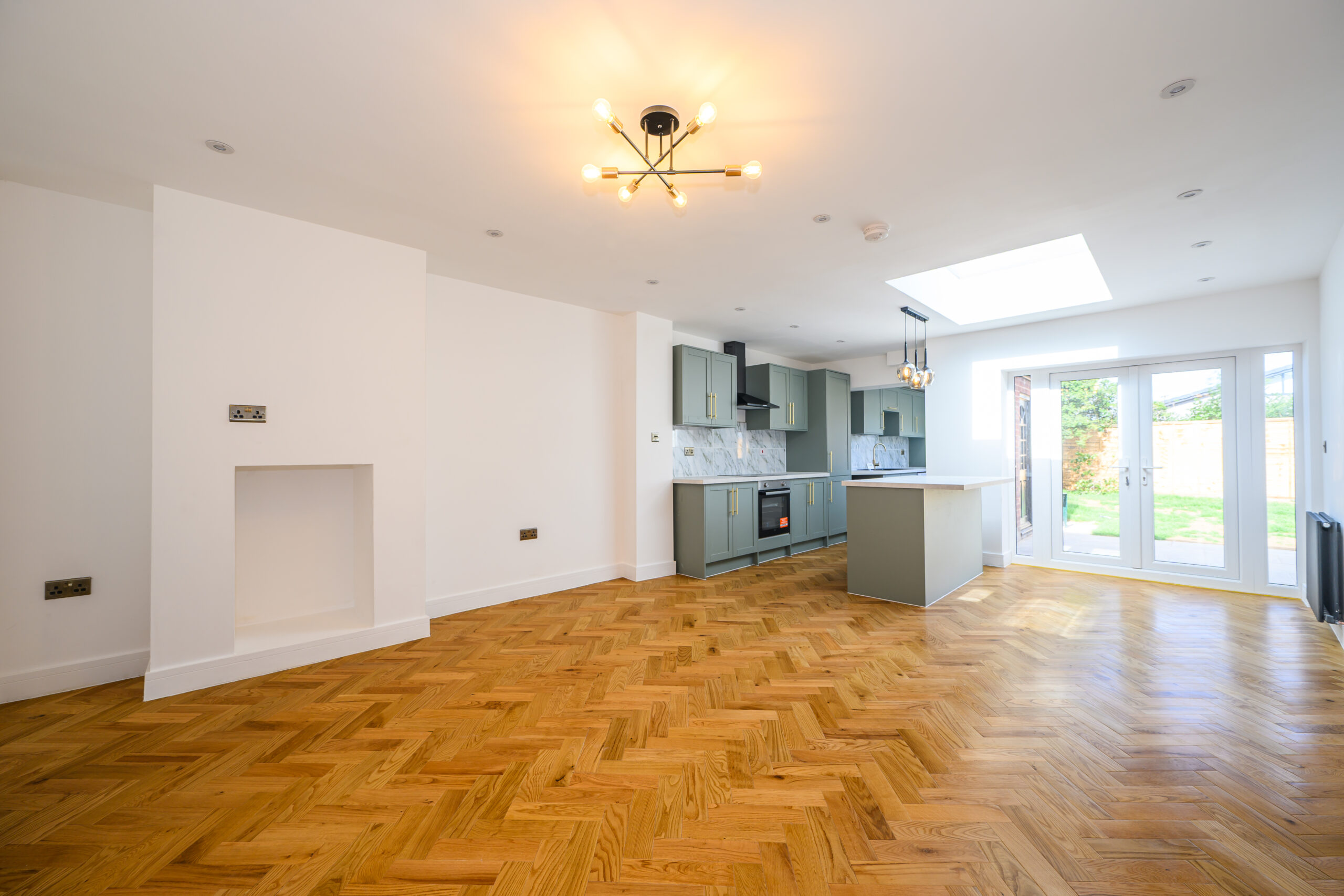 Stunning Fully Renovated 3-Bedroom Bungalow For Sale in Winwick, Warrington (WA2) Stunning Fully Renovated 3-Bedroom Bungalow For Sale in Winwick, Warrington (WA2)