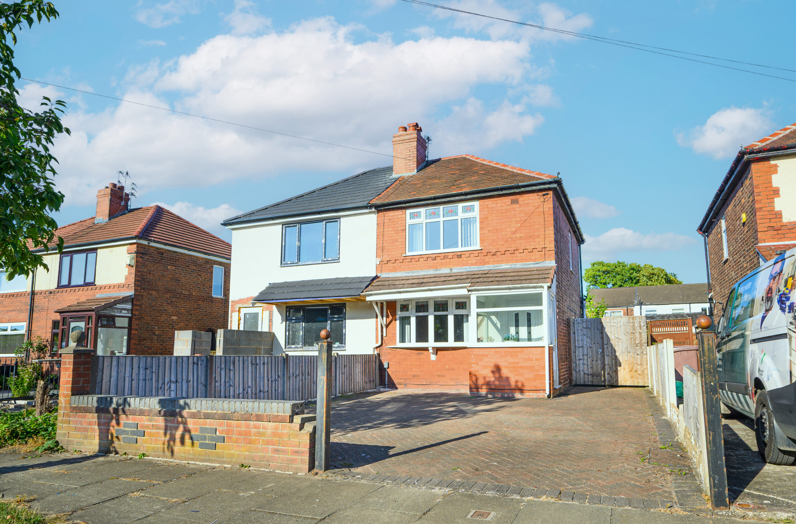 Beautifully Renovated 2-Bedroom Semi-Detached Home for Sale in Newton-Le-Willows (WA12) Beautifully Renovated 2-Bedroom Semi-Detached Home for Sale in Newton-Le-Willows (WA12)