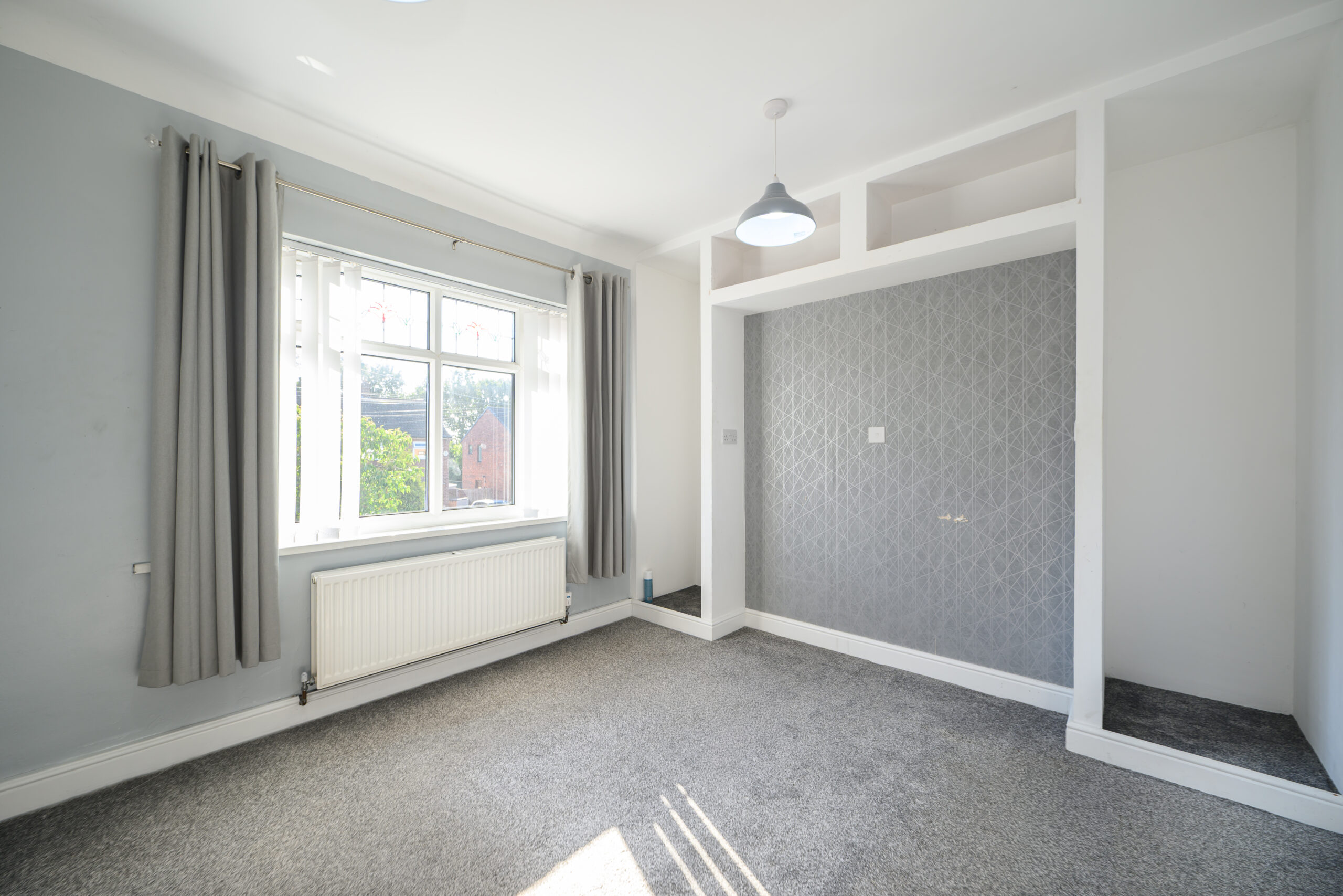 Beautifully Renovated 2-Bedroom Semi-Detached Home for Sale in Newton-Le-Willows (WA12) Beautifully Renovated 2-Bedroom Semi-Detached Home for Sale in Newton-Le-Willows (WA12)