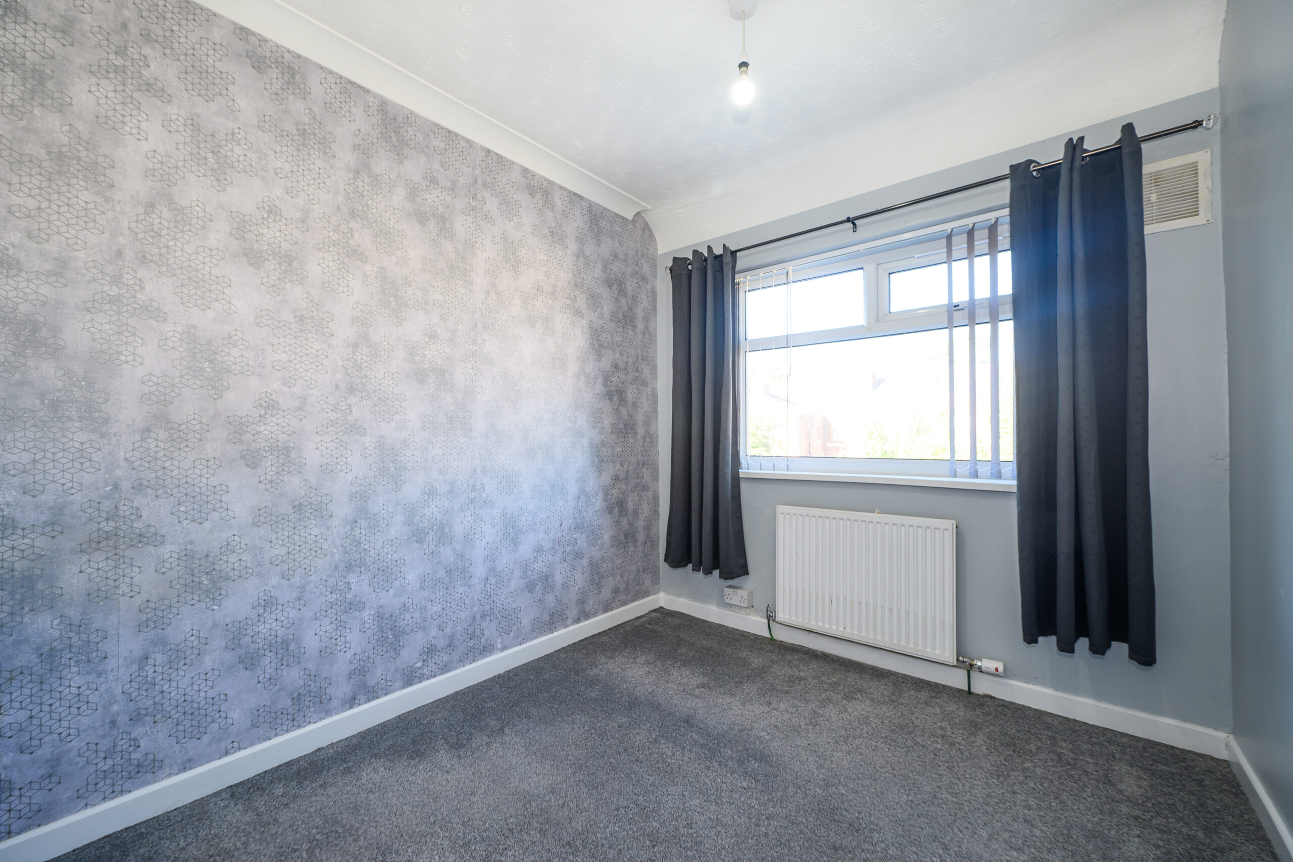 Beautifully Renovated 2-Bedroom Semi-Detached Home for Sale in Newton-Le-Willows (WA12) Beautifully Renovated 2-Bedroom Semi-Detached Home for Sale in Newton-Le-Willows (WA12)