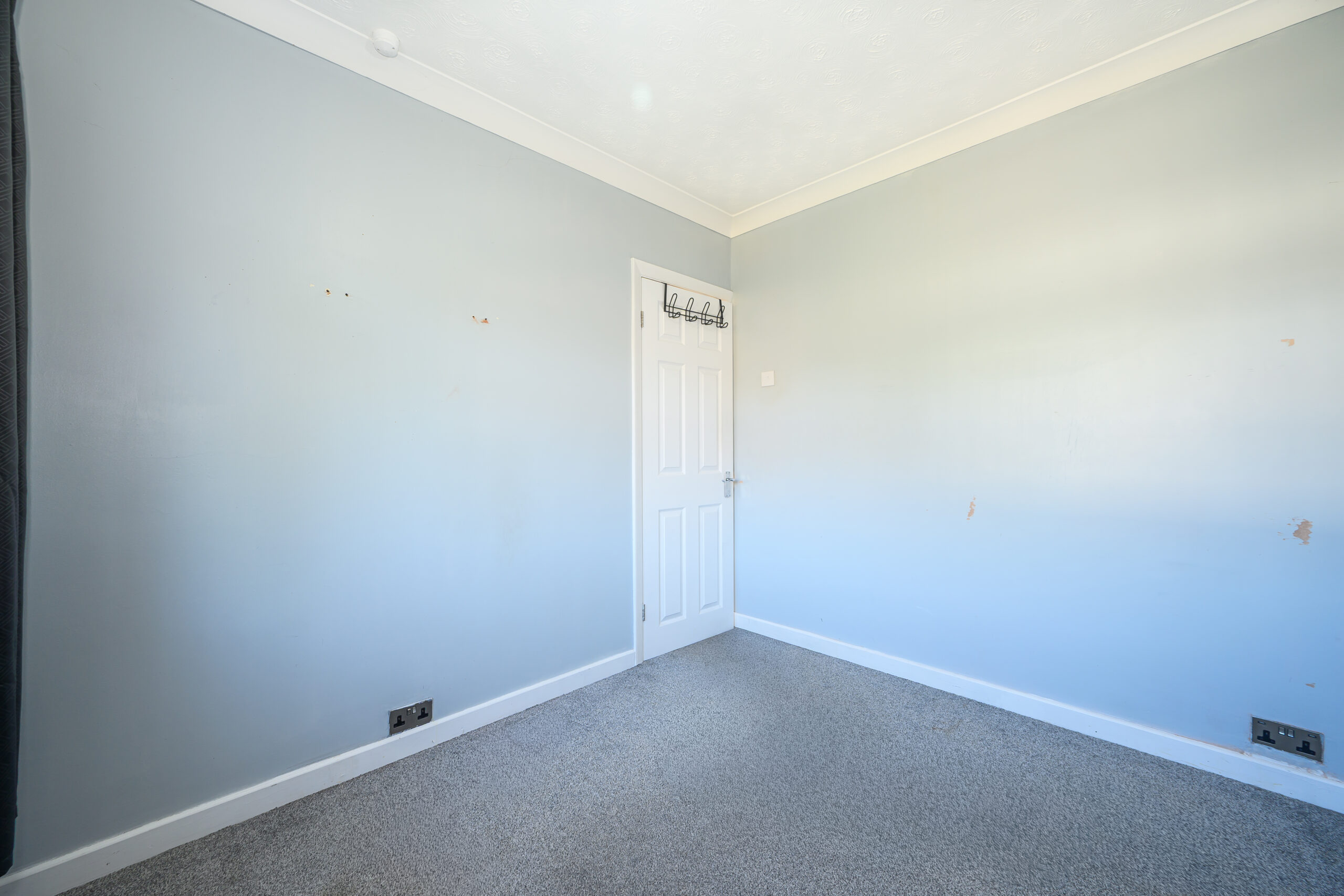 Beautifully Renovated 2-Bedroom Semi-Detached Home for Sale in Newton-Le-Willows (WA12) Beautifully Renovated 2-Bedroom Semi-Detached Home for Sale in Newton-Le-Willows (WA12)