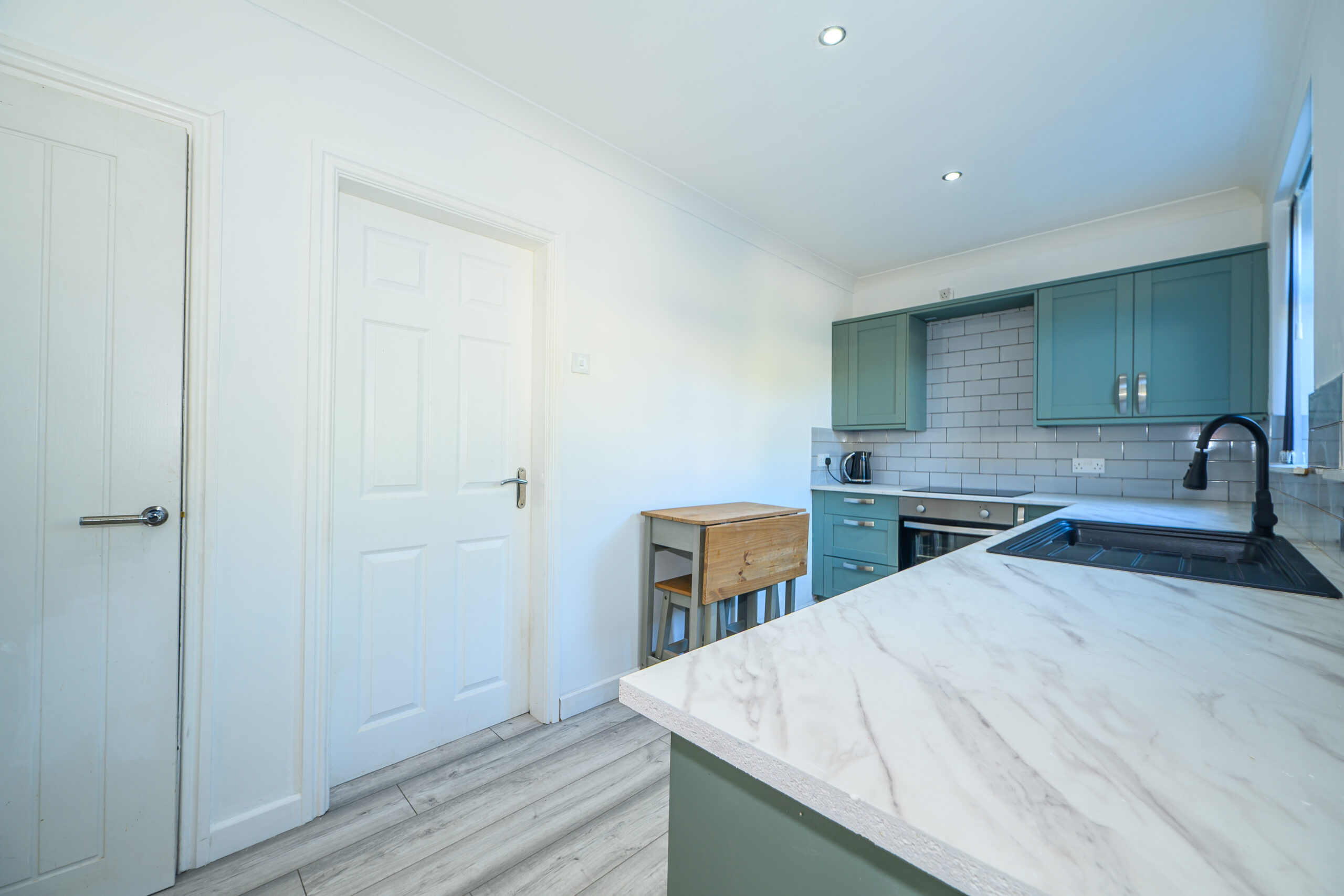 Beautifully Renovated 2-Bedroom Semi-Detached Home for Sale in Newton-Le-Willows (WA12) Beautifully Renovated 2-Bedroom Semi-Detached Home for Sale in Newton-Le-Willows (WA12)