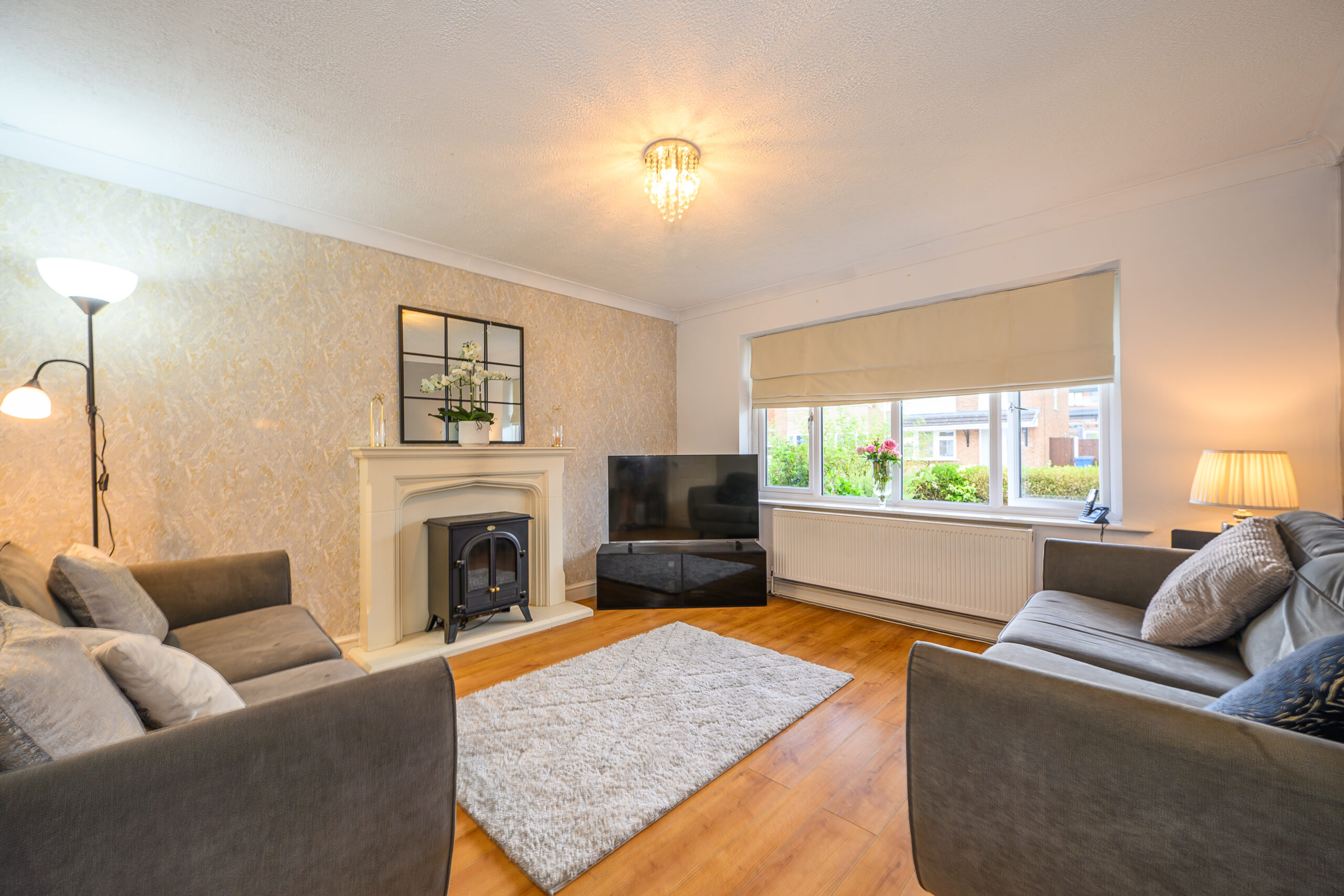 Stunning 3 Bedroom Semi-Detached Home for Sale in Lowton (WA3) Stunning 3 Bedroom Semi-Detached Home for Sale in Lowton (WA3)