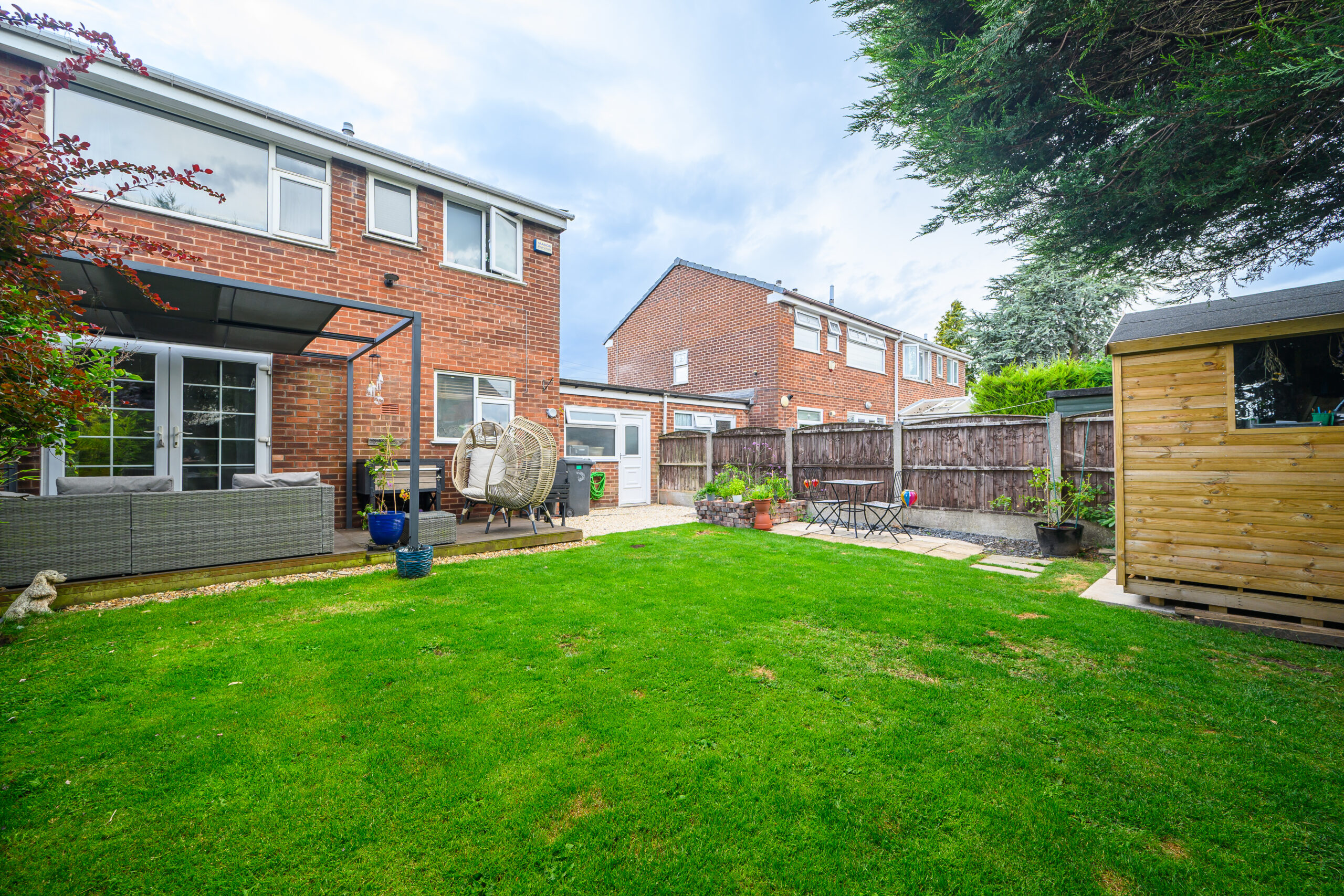Stunning 3 Bedroom Semi-Detached Home for Sale in Lowton (WA3) Stunning 3 Bedroom Semi-Detached Home for Sale in Lowton (WA3)