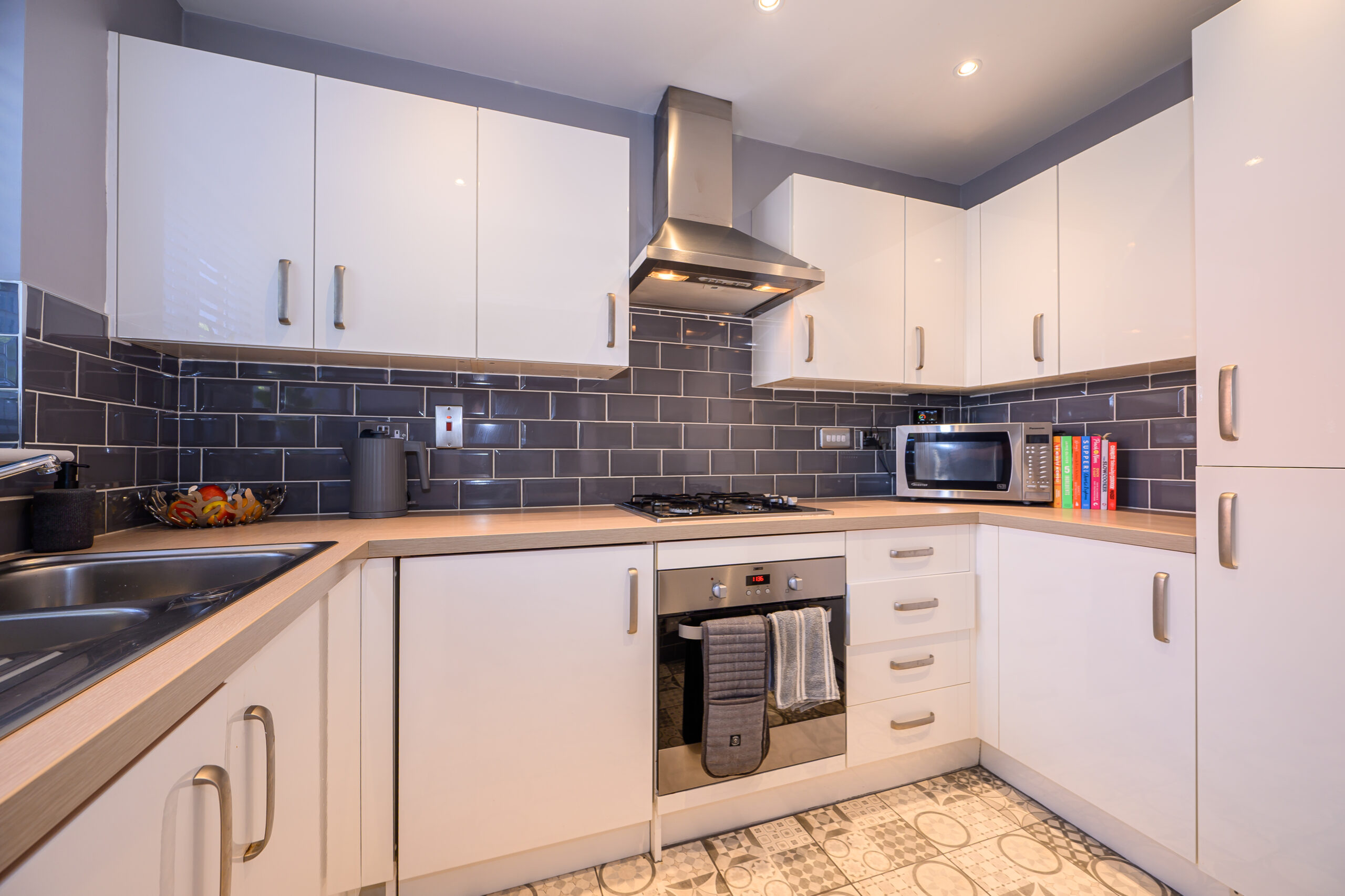 Beautiful 2 Bedroom Home For Sale in Newton-Le-Willows (WA12) Beautiful 2 Bedroom Home For Sale in Newton-Le-Willows (WA12)