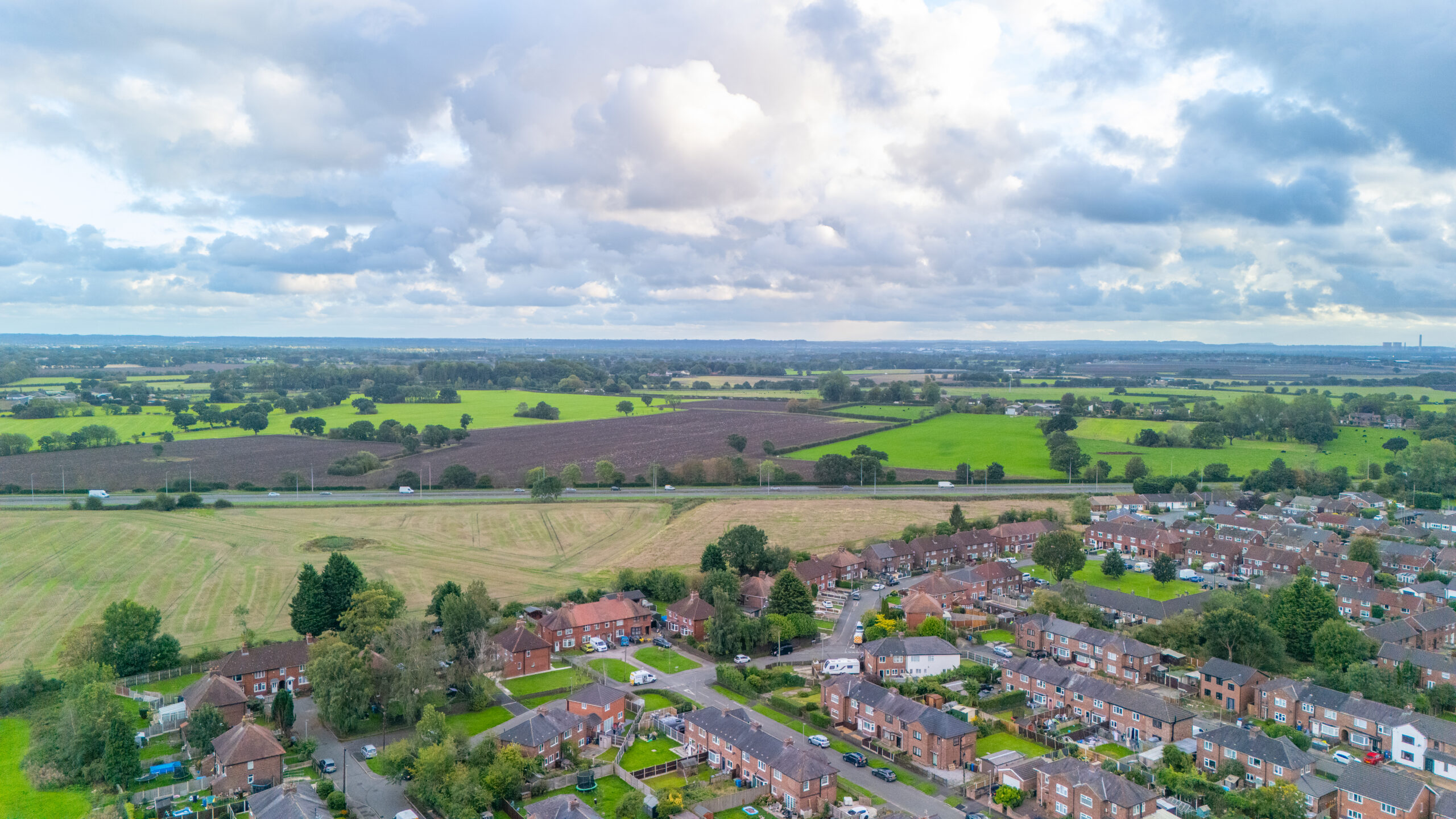 Spacious 3-Bedroom End-Terraced House For Sale with Huge Plot & Development Potential in Lowton (WA3) Spacious 3-Bedroom End-Terraced House For Sale with Huge Plot & Development Potential in Lowton (WA3)