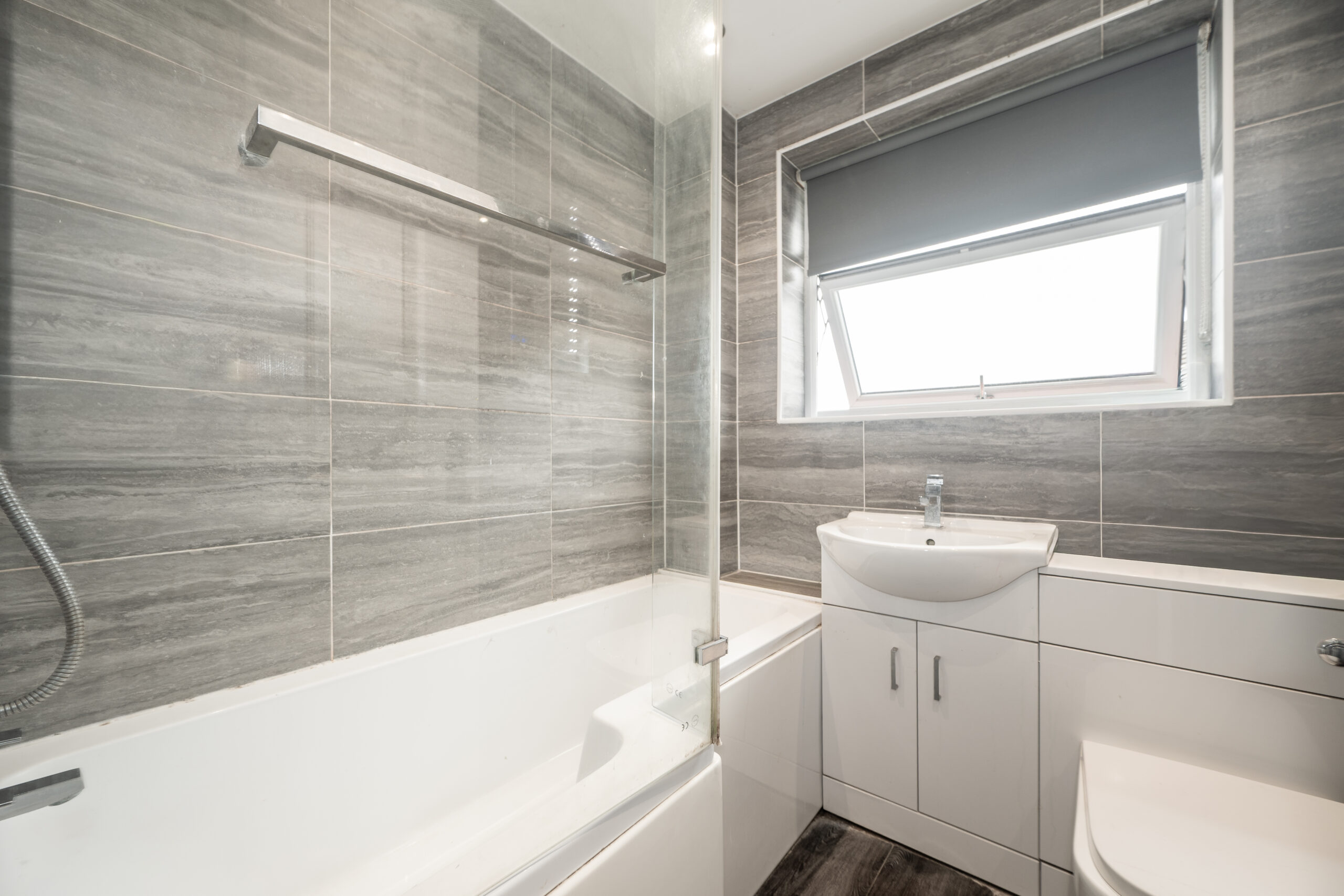 Well-Presented 3 Bedroom Semi-Detached Home For Sale in Haydock (WA11) Well-Presented 3 Bedroom Semi-Detached Home For Sale in Haydock (WA11)