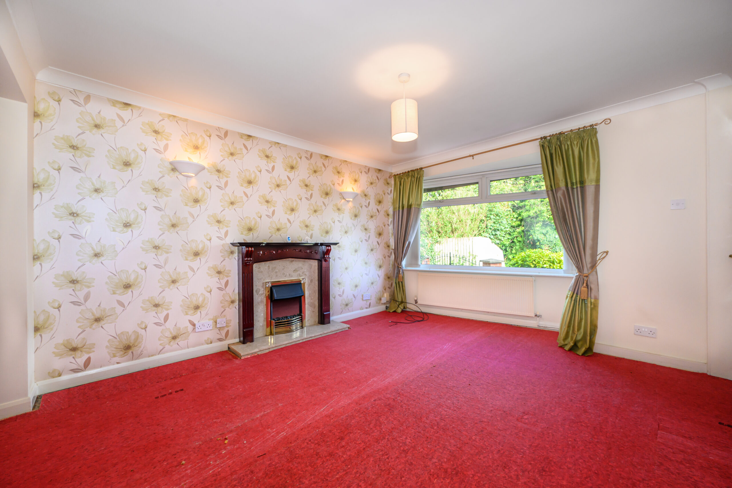 Tucked Away 3-Bedroom Detached Dormer Bungalow For Sale in Newton-Le-Willows Tucked Away 3-Bedroom Detached Dormer Bungalow For Sale in Newton-Le-Willows