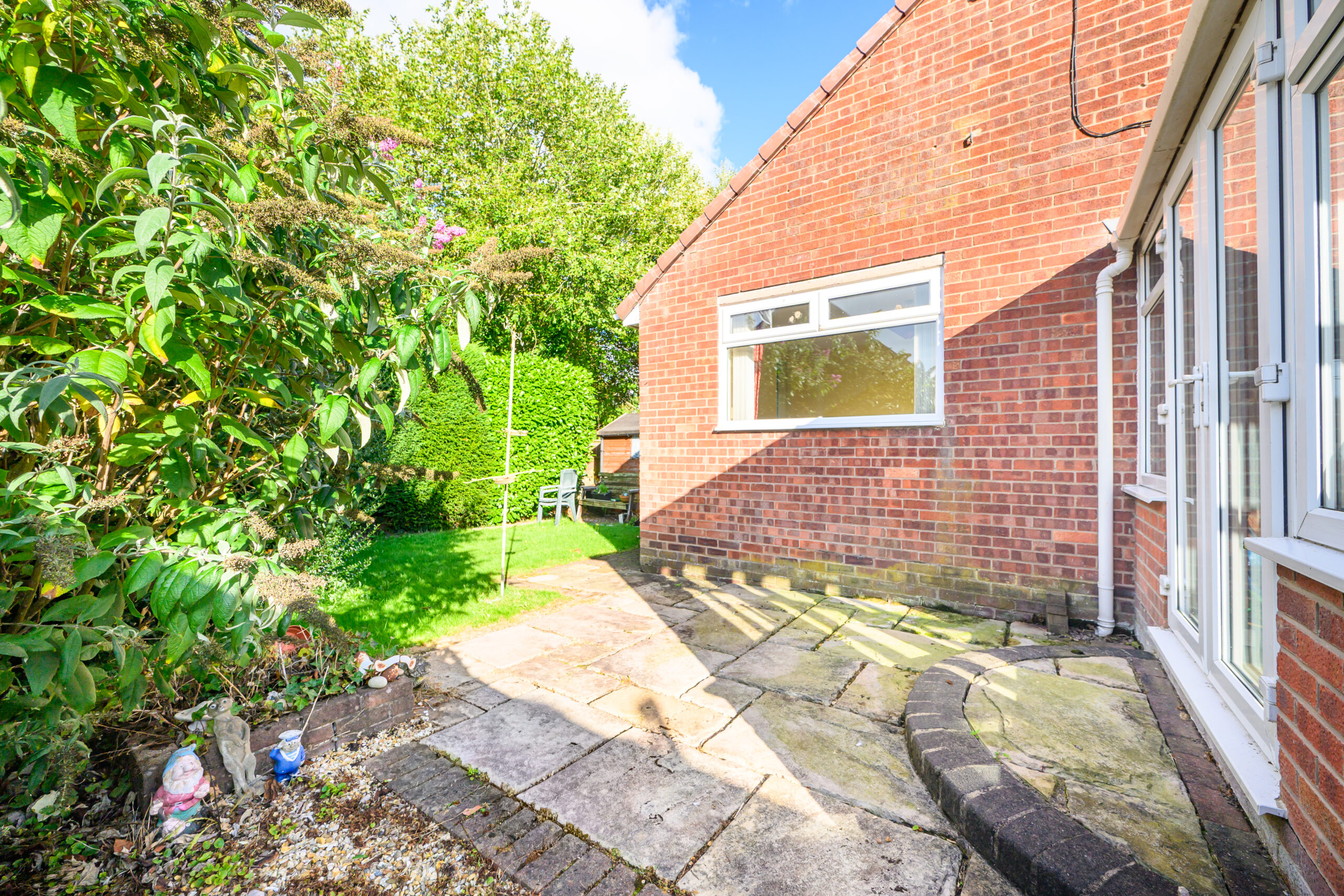 Tucked Away 3-Bedroom Detached Dormer Bungalow For Sale in Newton-Le-Willows Tucked Away 3-Bedroom Detached Dormer Bungalow For Sale in Newton-Le-Willows