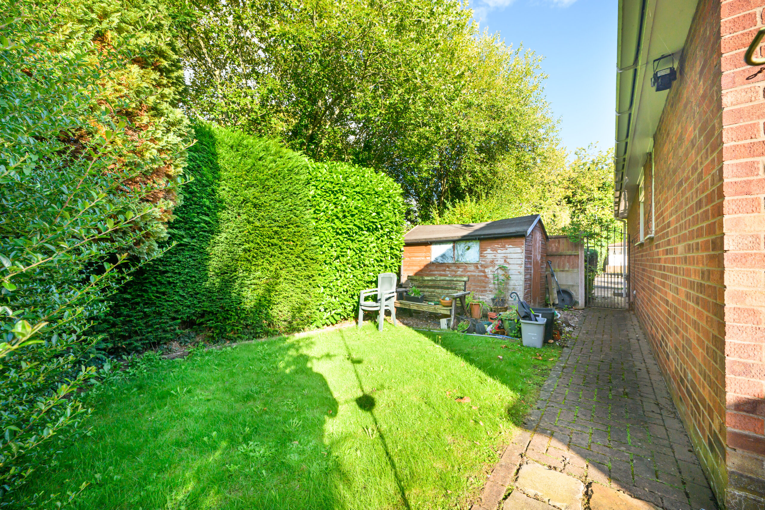 Tucked Away 3-Bedroom Detached Dormer Bungalow For Sale in Newton-Le-Willows Tucked Away 3-Bedroom Detached Dormer Bungalow For Sale in Newton-Le-Willows