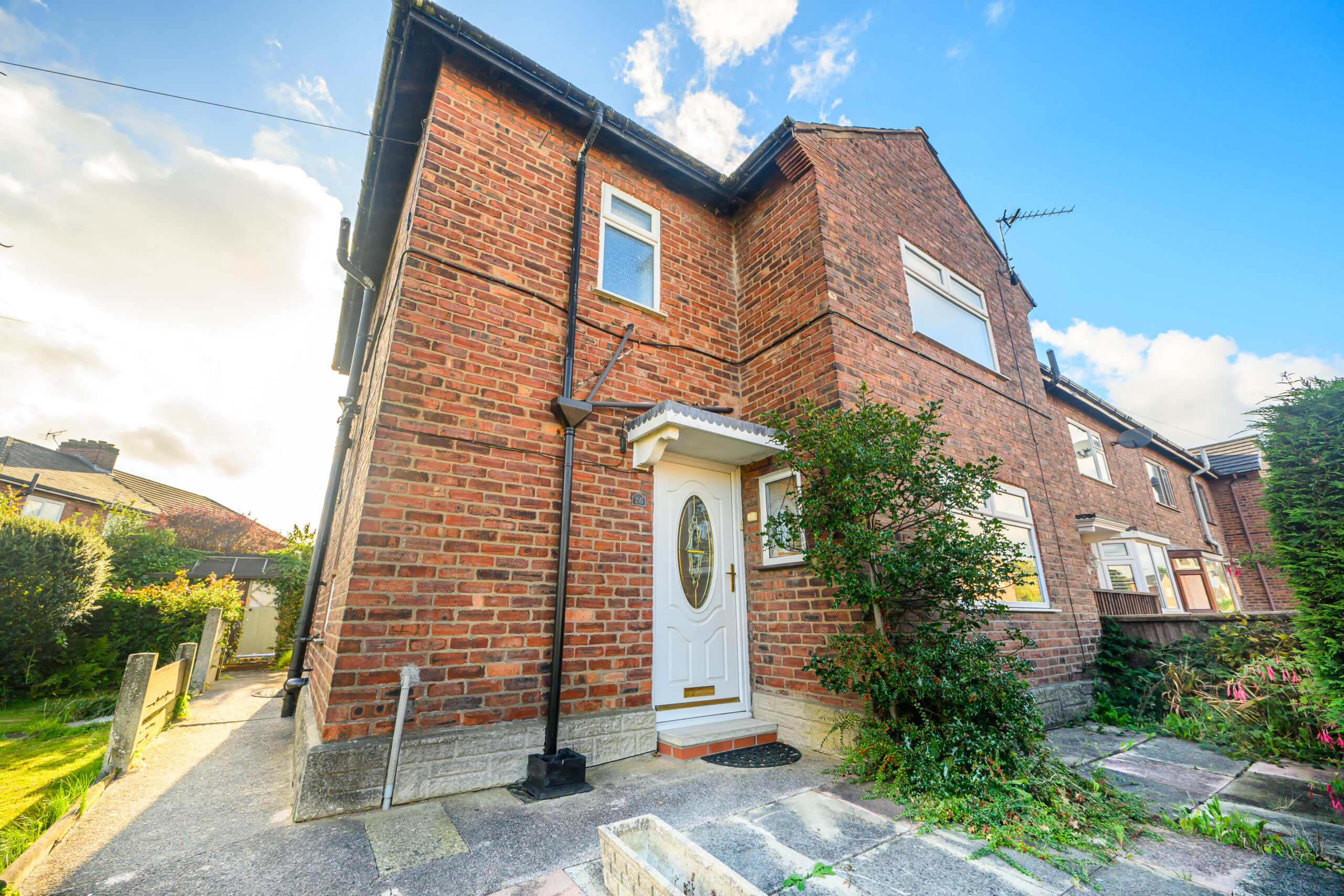 Spacious 3-Bedroom End-Terraced House For Sale with Huge Plot & Development Potential in Lowton (WA3) Spacious 3-Bedroom End-Terraced House For Sale with Huge Plot & Development Potential in Lowton (WA3)