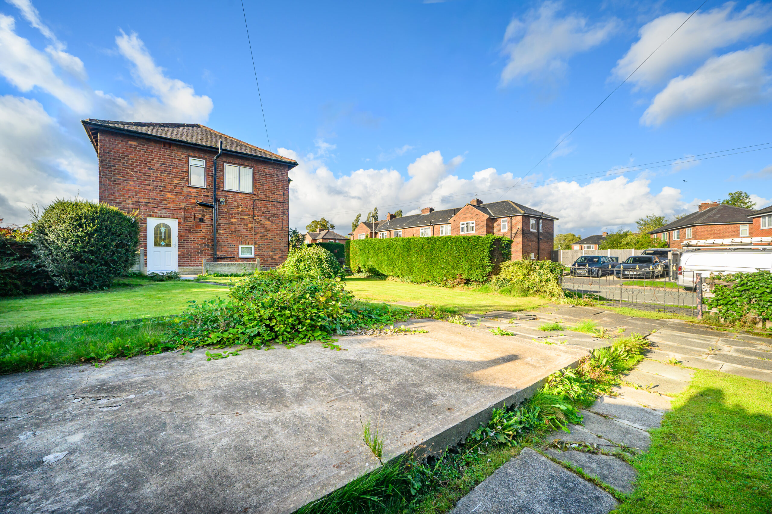 Spacious 3-Bedroom End-Terraced House For Sale with Huge Plot & Development Potential in Lowton (WA3) Spacious 3-Bedroom End-Terraced House For Sale with Huge Plot & Development Potential in Lowton (WA3)