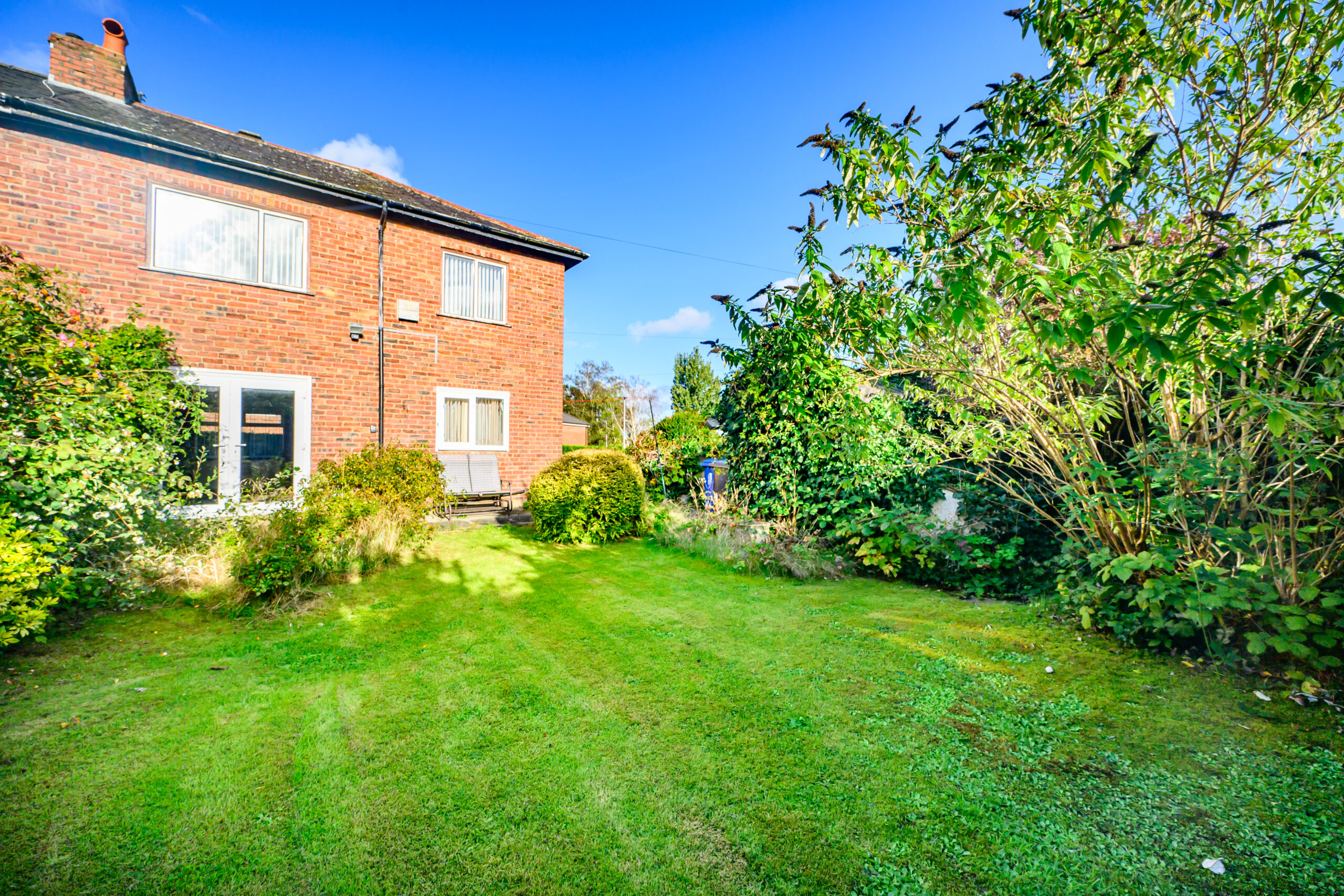 Spacious 3-Bedroom End-Terraced House For Sale with Huge Plot & Development Potential in Lowton (WA3) Spacious 3-Bedroom End-Terraced House For Sale with Huge Plot & Development Potential in Lowton (WA3)