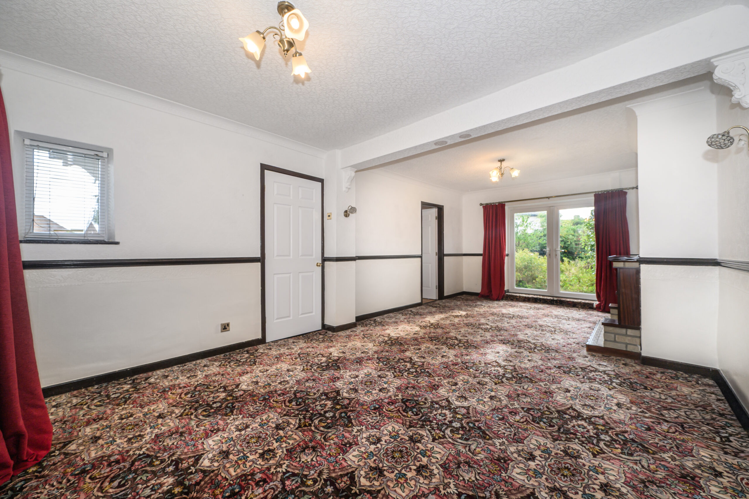 Spacious 3-Bedroom End-Terraced House For Sale with Huge Plot & Development Potential in Lowton (WA3) Spacious 3-Bedroom End-Terraced House For Sale with Huge Plot & Development Potential in Lowton (WA3)