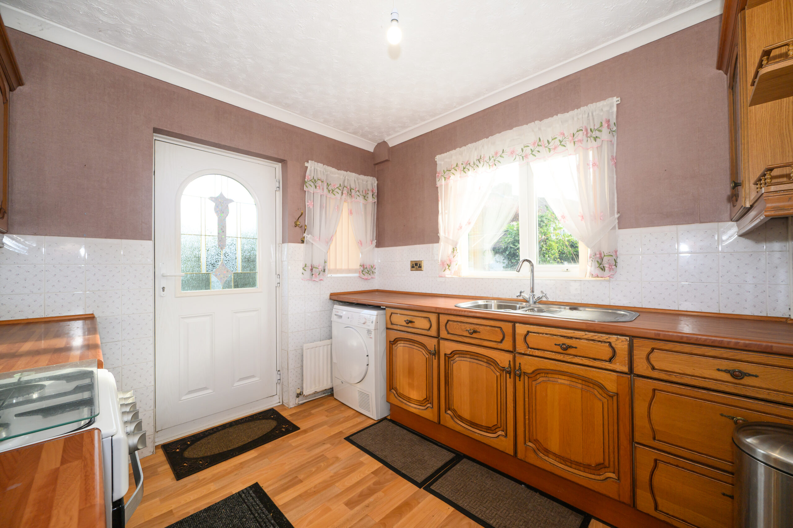 Spacious 3-Bedroom End-Terraced House For Sale with Huge Plot & Development Potential in Lowton (WA3) Spacious 3-Bedroom End-Terraced House For Sale with Huge Plot & Development Potential in Lowton (WA3)