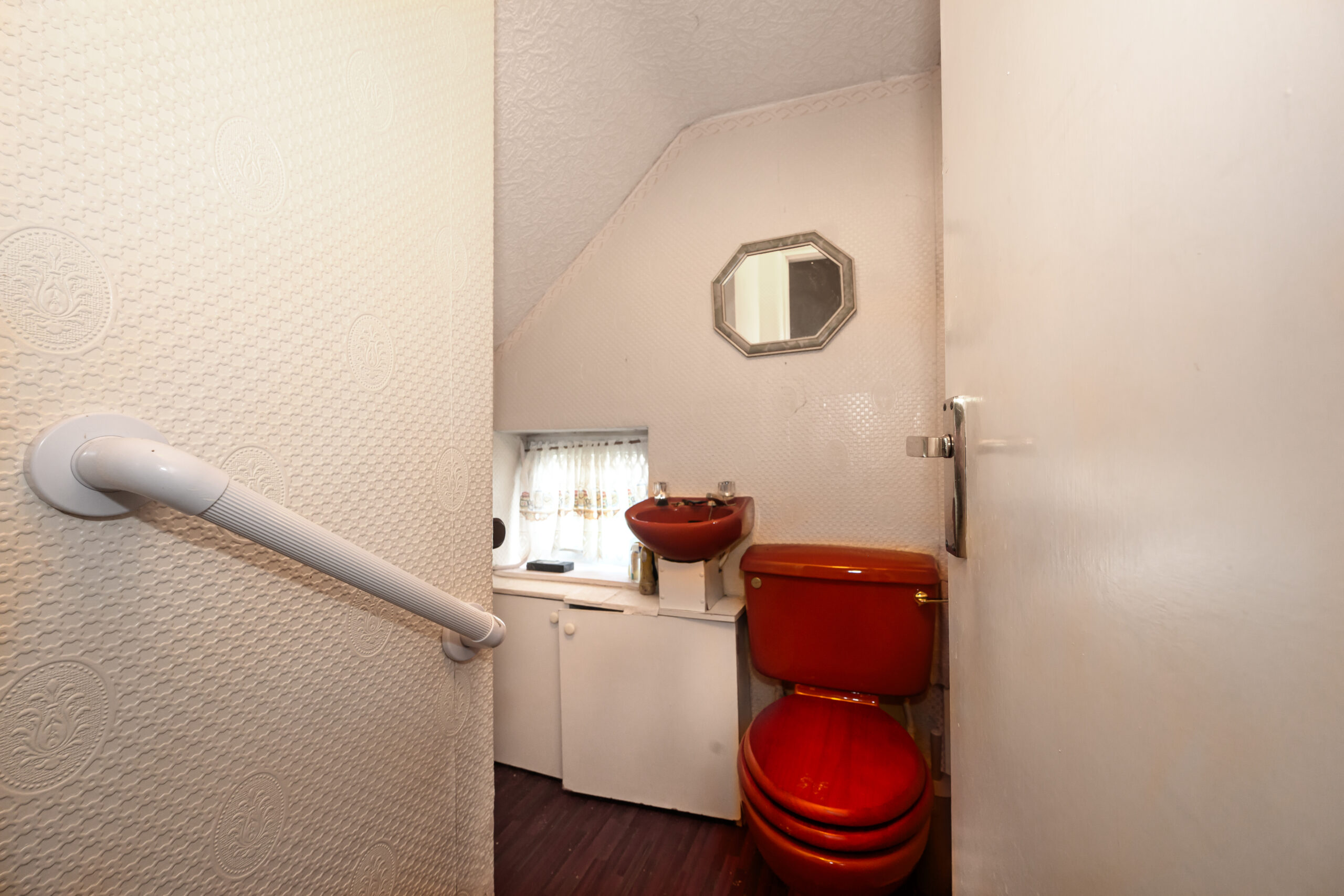 Spacious 3-Bedroom End-Terraced House For Sale with Huge Plot & Development Potential in Lowton (WA3) Spacious 3-Bedroom End-Terraced House For Sale with Huge Plot & Development Potential in Lowton (WA3)