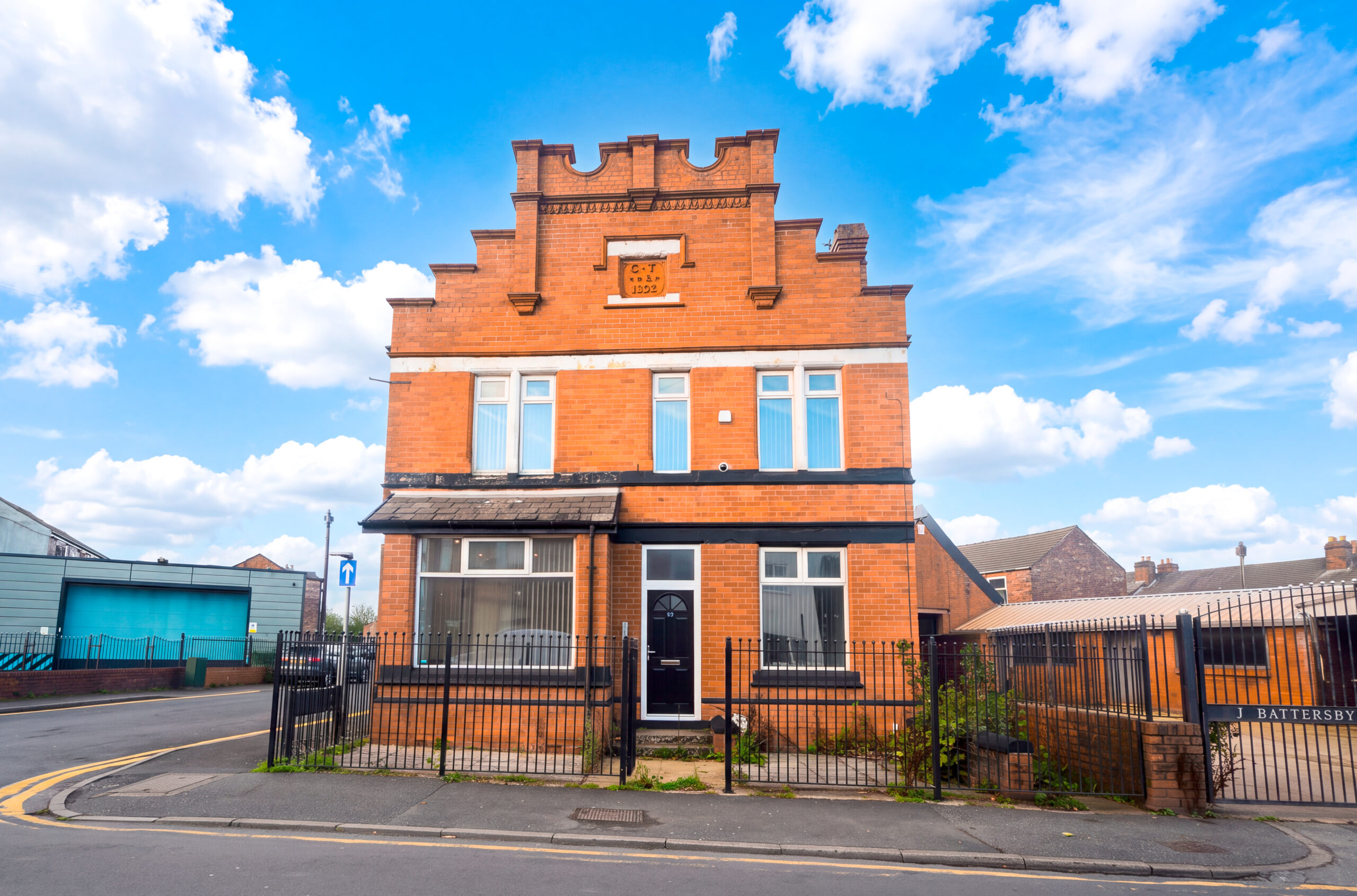 Spacious Rooms to Rent in Newton-le-Willows (WA12) Spacious Rooms to Rent in Newton-le-Willows (WA12)